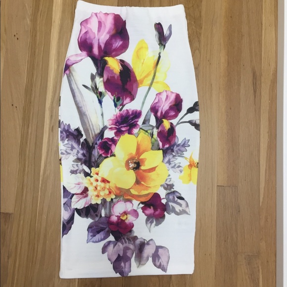 Foreign Exchange Dresses & Skirts - NWT! Floral Maxi Skirt 💐